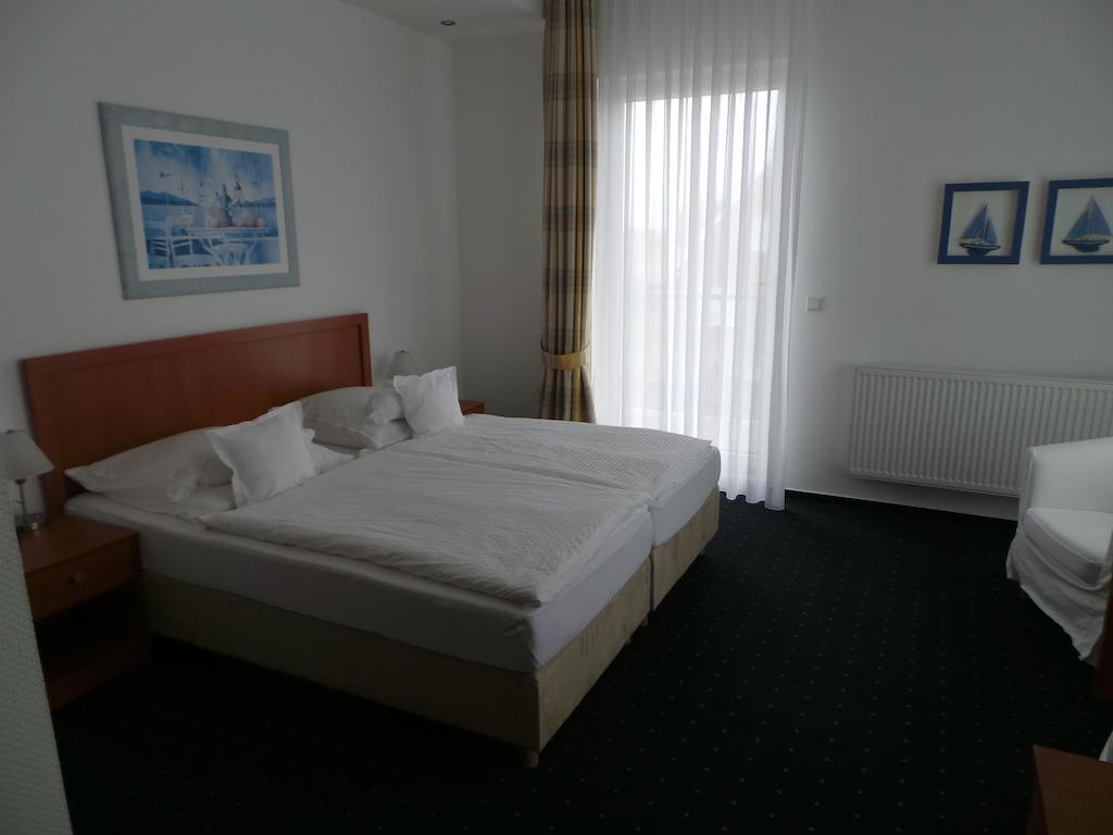 Haus Koebesine Hotel Juist Room photo